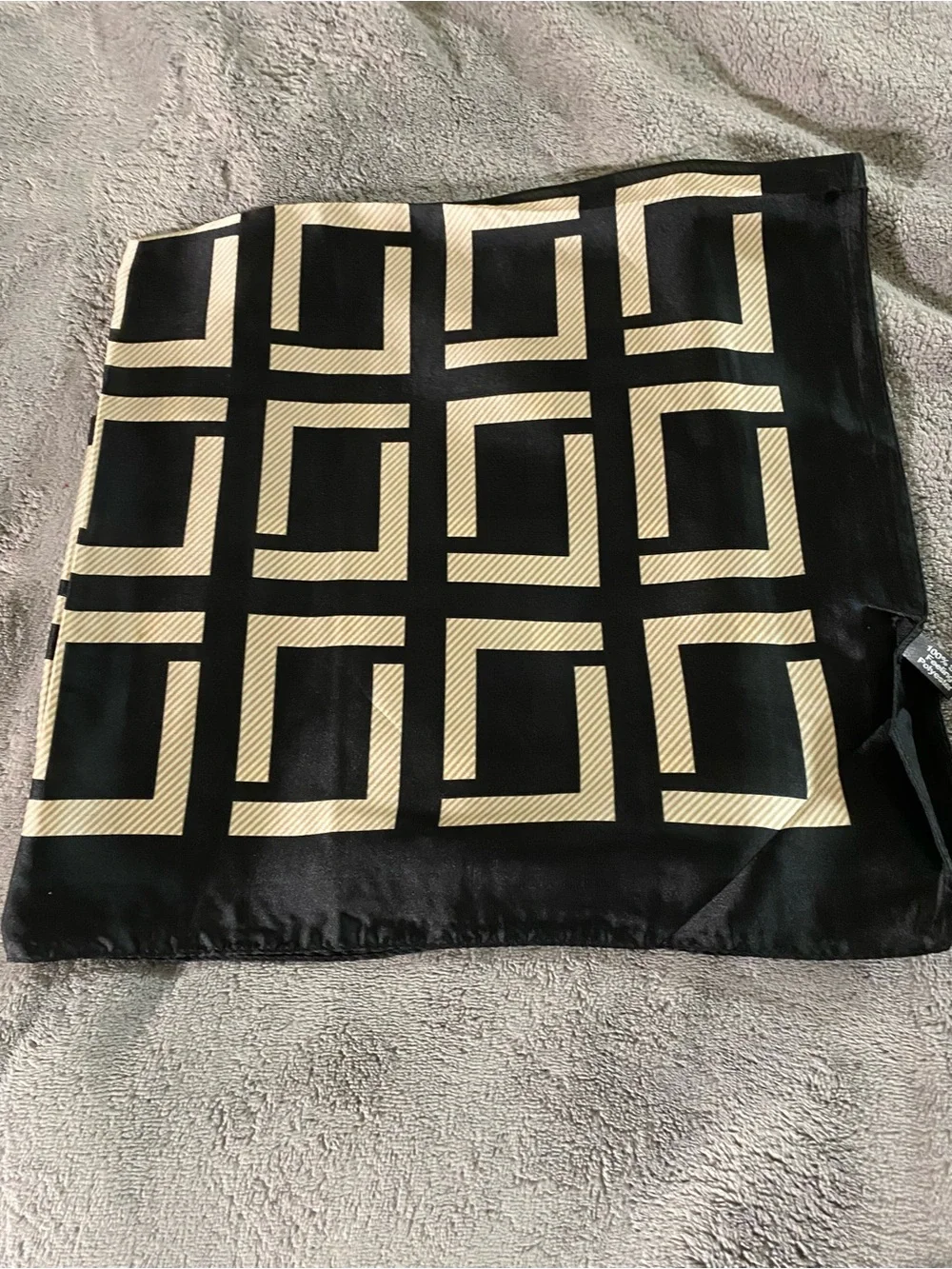 Geometric Black & Beige Pattern Scarf 🔳180x90cm